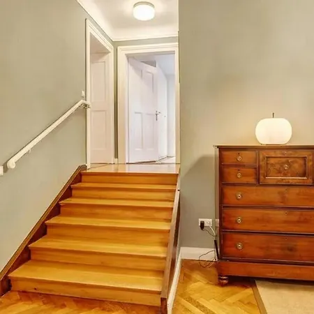 4bdr Close To Marienplatz * 뮌헨